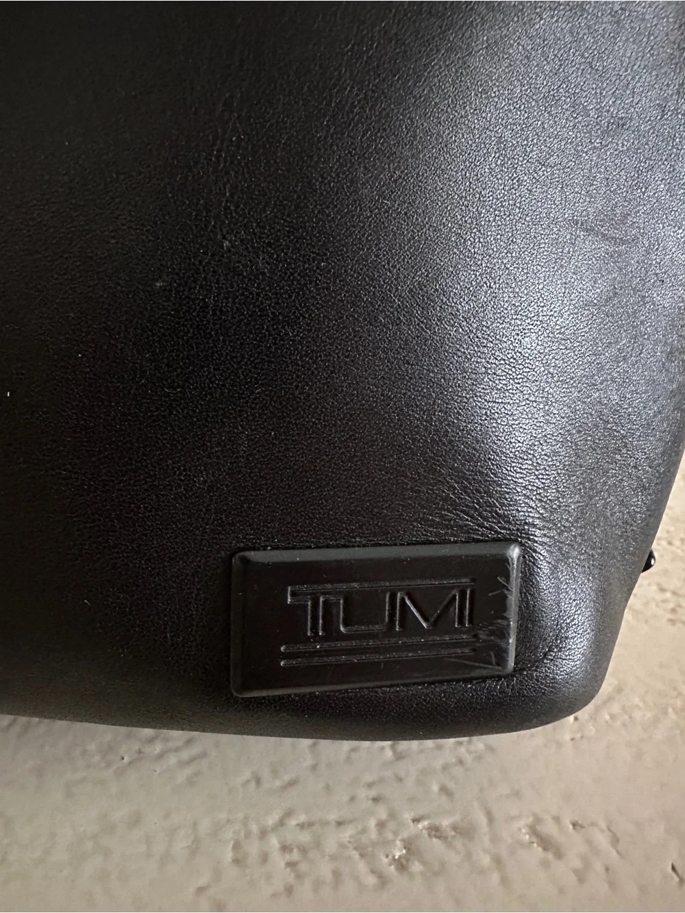Tumi compact sling